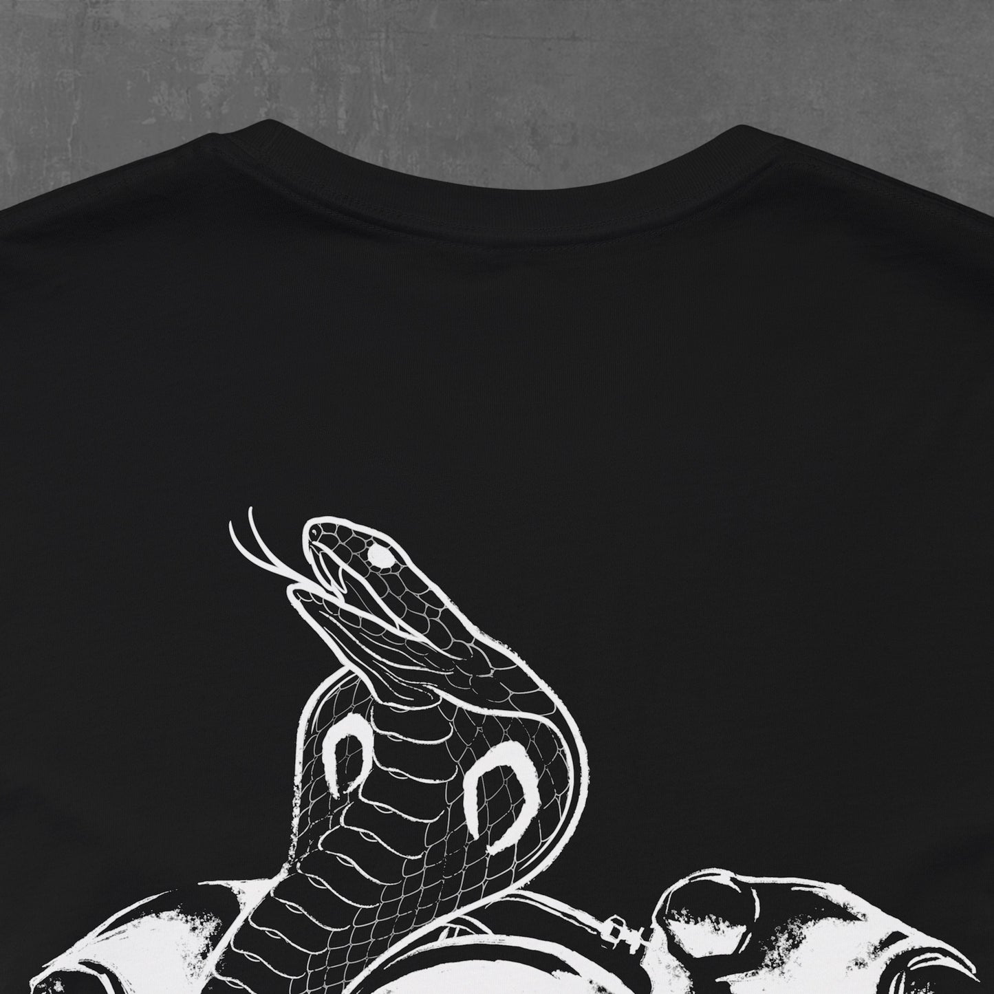 KNUCKLEHEAD COBRA T-SHIRT (front & back)