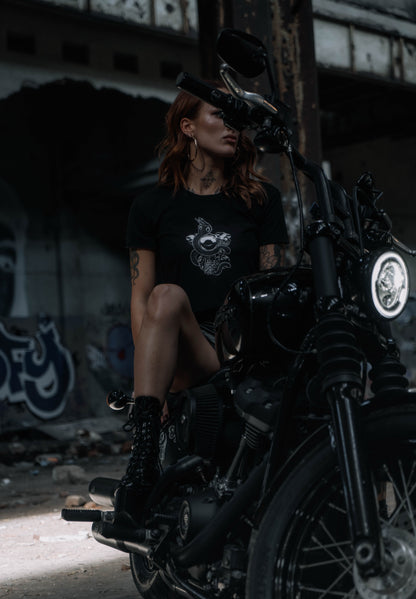 KNUCKLEHEAD COBRA CROP TOP